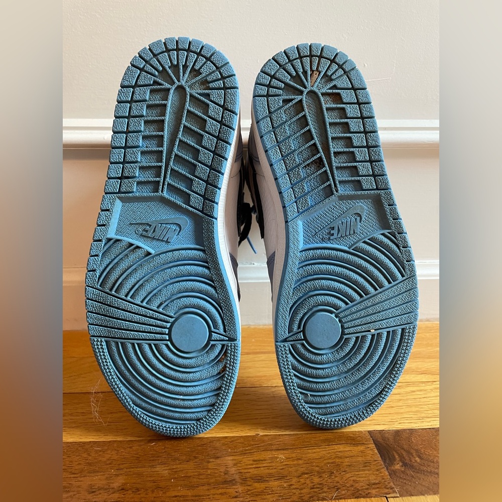 Nike UNC Jordan 1s Athletic Shoes - Picture 4 of 6
